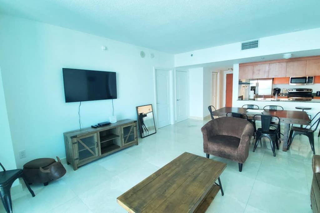 מיאמי Luxury Penthouse Brickell 3 Bedrooms Free Parking מראה חיצוני תמונה