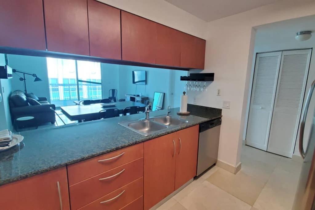 מיאמי Luxury Penthouse Brickell 3 Bedrooms Free Parking מראה חיצוני תמונה