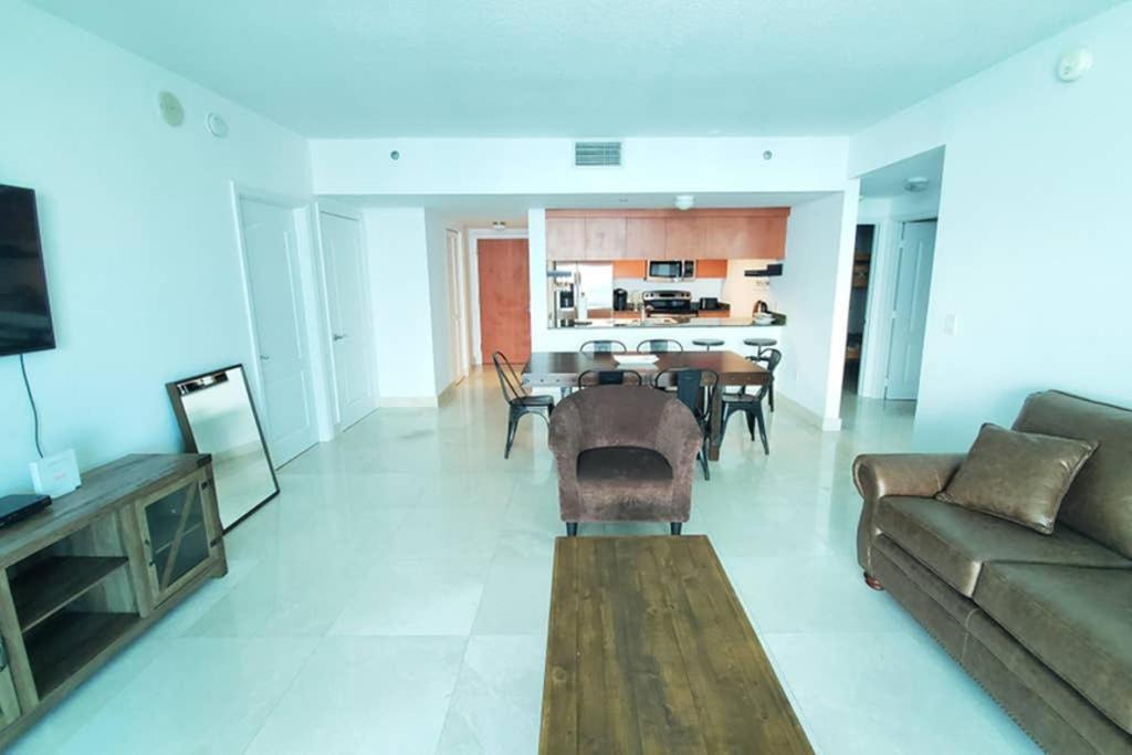 מיאמי Luxury Penthouse Brickell 3 Bedrooms Free Parking מראה חיצוני תמונה